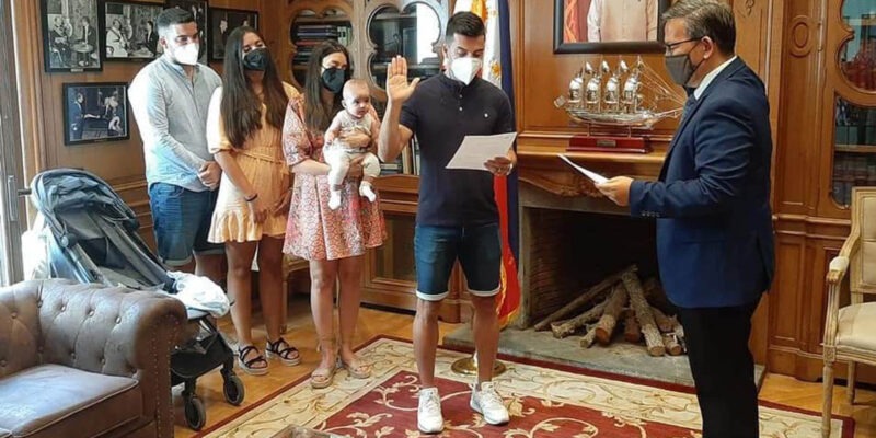 Spanish Football Player Bienvenido Marañon Takes Oath as Filipino